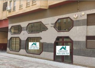 Miete Geschäftsraum in Centro. Se alquila local en avenida de alemania