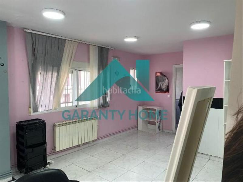 Foto c8b38398-902d-4a13-91fd-9c4a6d294c15. Alquiler local comercial se alquila local comercial en zona san justo en Cáceres