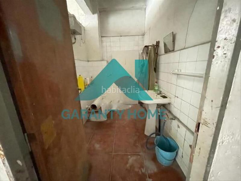 Foto f9d76a8e-69c4-46a9-b1a3-47b2bafc781b. Alquiler local comercial se alquila local en zona avda alemania en Cáceres