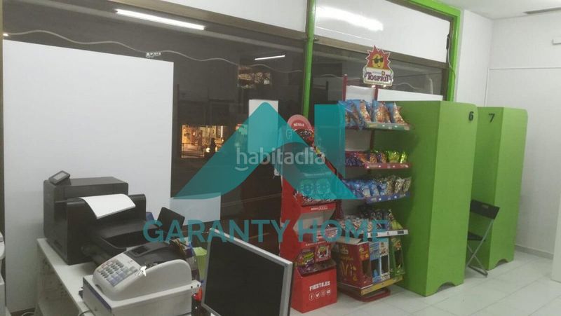 Foto ce7899e9-ec76-4b5f-adf3-565e78bdaade. Local comercial a Centro Cáceres