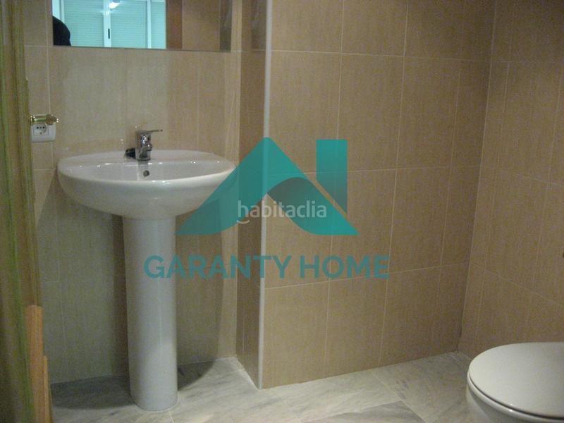 Foto fa215686-0475-4c8f-9456-b4d1af72c306. Rent office space with heating in Centro Cáceres