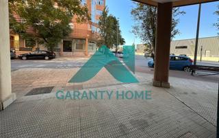 Miete Geschäftsraum in Nuevo Cáceres. Se alquila local en bruto