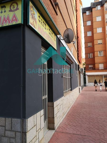 Foto 15e9fee9-bafa-4824-8f02-60f9d983d933. Local comercial a Centro Cáceres