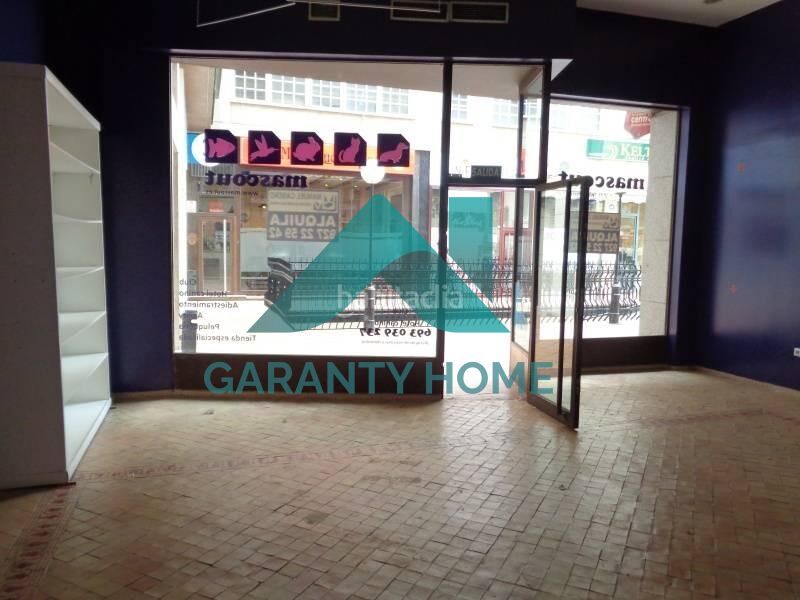 Foto a0c55ccf-1d8e-42fb-8fde-7c60c12cfa5a. Alquiler local comercial se alquila local comercial en zona canovas en Cáceres