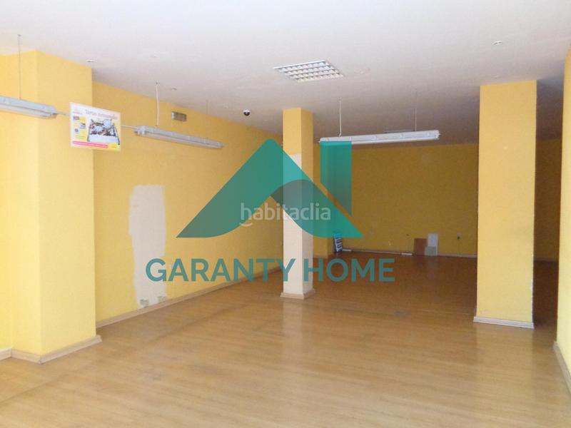 Foto f6dbcf27-a3c7-4b59-8833-a35ab34da548. Lloguer local comercial a Centro Cáceres