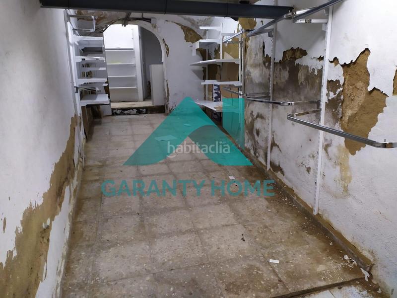 Foto a24b0579-a6b3-4d19-ad71-96cd05c2a37e. Alquiler local comercial se alquila local comercial en zona pintores en Cáceres