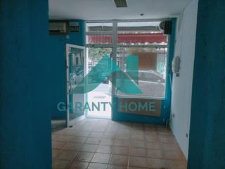 Lloguer Local Comercial a Casco Antiguo. Se alquila local en colon