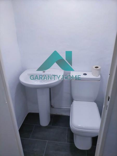 Foto b413edfb-d602-4bf3-bb86-0fd7c1d1281b. Affitto locale commerciale in Centro Cáceres