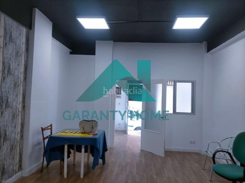 Foto e7052925-36e0-42bb-b660-9e0e229bcdf8. Alquiler local comercial se alquila local comercial en zona calle argentina en Cáceres