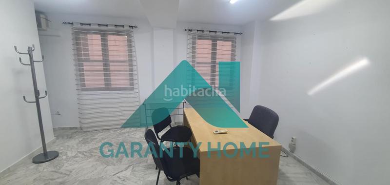 Foto 9d1a06fa-a045-43c3-8922-844f8db34e4a. Miete büro in Casco Antiguo Cáceres