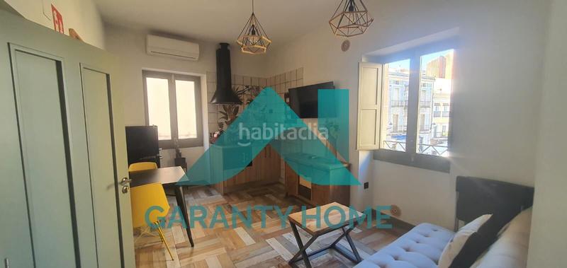 Foto cb5332b7-4e43-4d81-8bd4-2b9d95f1b21d. Alquiler apartamento se alquila apartamento totalmente reformado en zona centro en Cáceres