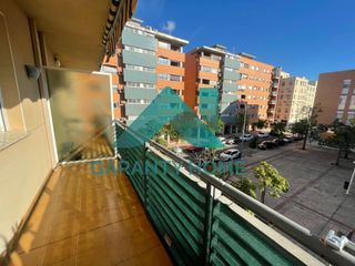 Miete Etagenwohnung in Centro. Se alquila piso con garaje en zona fratres