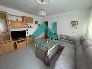 Alquiler Apartamento en Casco Antiguo. Se alquila apartamento en plaza de italia