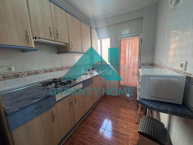 Foto 34bf0ef4-4efb-4c7c-bb24-5b67a0ce5680. Location appartement dans Centro Cáceres