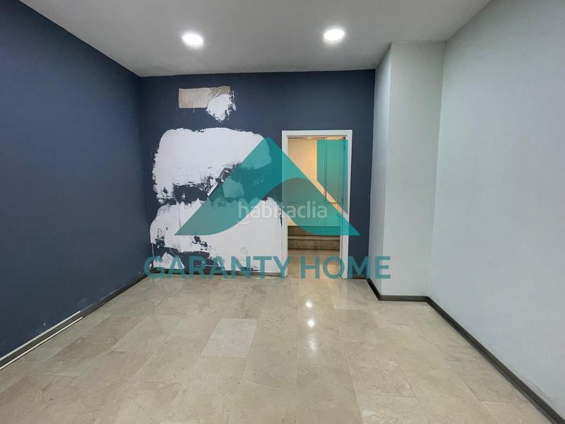 Foto c603a699-0b11-4dbc-80e9-96e0761f4179. Alquiler local comercial se alquila local comercial en avenida de alemania en Cáceres