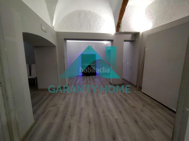 Foto 280b025c-e59c-40de-bd33-2a723d49d611. Miete geschäftsraum in Casco Antiguo Cáceres