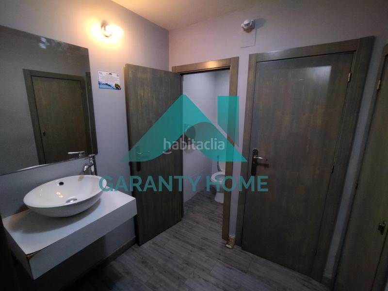 Foto b8206d9e-ba88-437a-821c-7046b2e7b7ff. Rent business premise in Casco Antiguo Cáceres