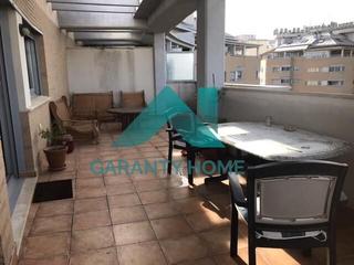 Miete Etagenwohnung in Centro. Se alquila piso para estancias cortas en zona rodeo, cáceres!