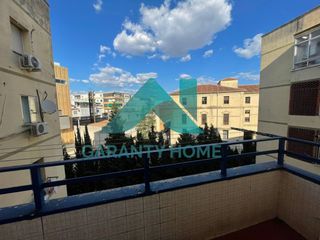 Rent Flat in Casco Antiguo. Se alquila piso para estudiantes  zona hernán cortés, cáceres