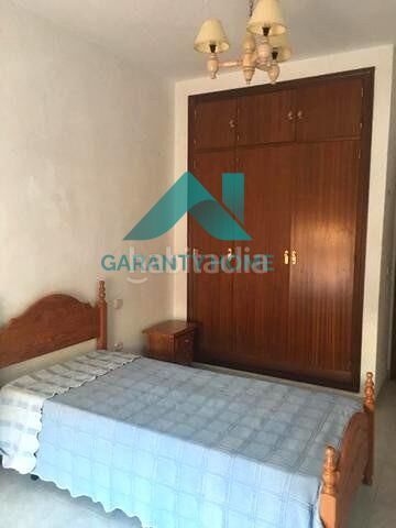 Foto 0b8b5ea5-ec4d-4fbc-8c21-244822139d4e. Àtic amb calefacció a Centro Cáceres