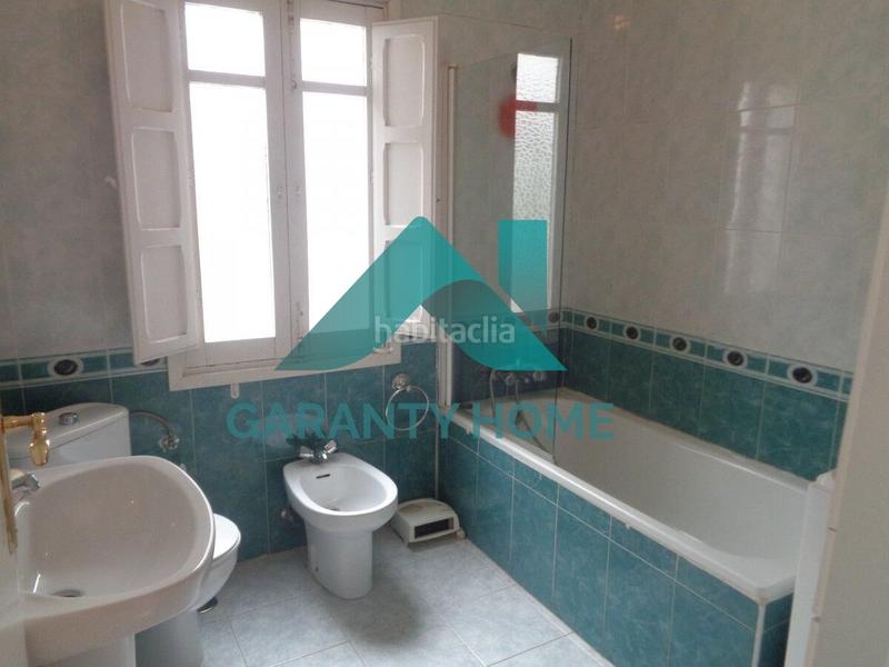 Foto c08c5ef3-4602-45ae-8149-a4c7f1172e62. Affitto appartamento con riscaldamento in Casco Antiguo Cáceres