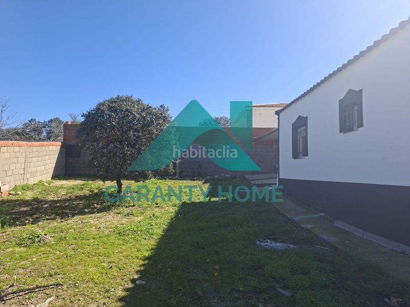 Foto 2369e0f6-f84b-4f33-8dba-403408f059b2. Casa amb piscina a Montesol - Mejostilla Cáceres