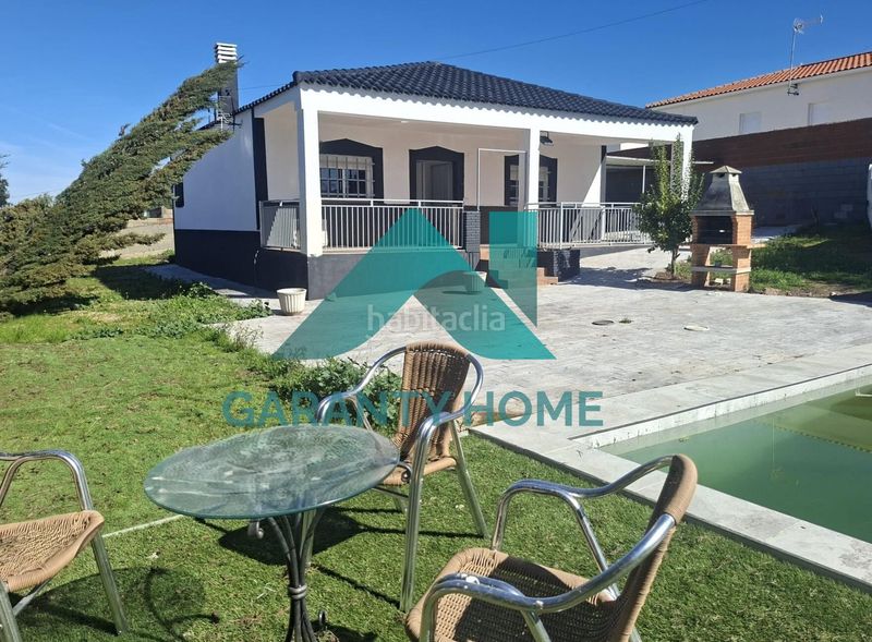 Foto a3d9bf13-dc4f-4801-8fd0-30334f545993. Casa amb piscina a Montesol - Mejostilla Cáceres