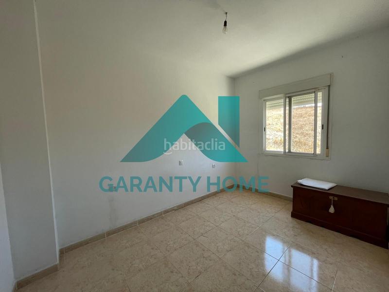 Foto c376557e-1d8b-41b4-9438-330c32761d7e. Rent semi detached house with heating parking in Casco Antiguo Cáceres