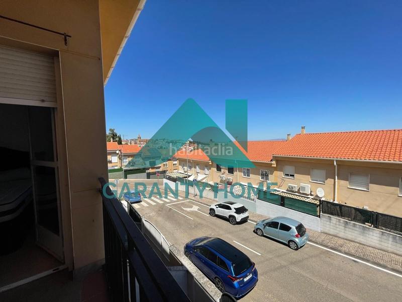 Foto ce3e4cef-7f9d-495c-8a5e-79e5e40aa43f. Rent semi detached house with heating parking in Casco Antiguo Cáceres