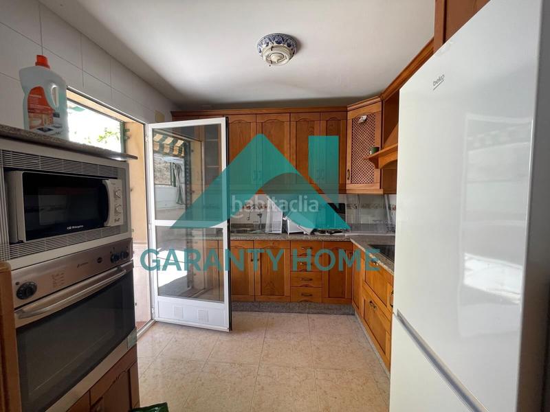 Foto e21416a5-9184-4ffe-b953-6051c574c913. Rent semi detached house with heating parking in Casco Antiguo Cáceres