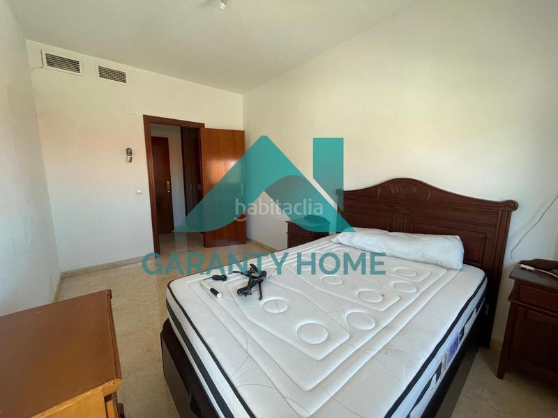 Foto fc30d375-0906-470c-afe8-ed81ef914904. Rent semi detached house with heating parking in Casco Antiguo Cáceres