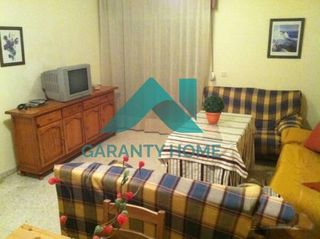Rent Flat in Centro. Se alquila piso para estudiantes en avda. alemania!