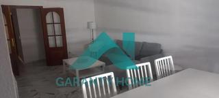 Alquiler Piso en Centro. Amplio piso amueblado en zona cánovas!