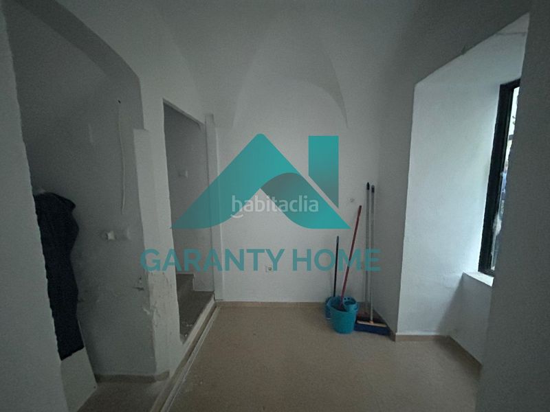 Foto 002a0ddf-334e-4fd3-ae2a-c86f374bd2ab. Casa se vende vivienda y local en zona pintores plaza mayor en Cáceres