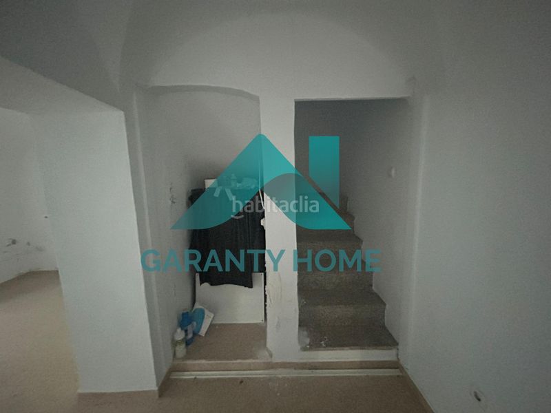 Foto 010f6f9a-d821-4213-8da7-d29fe559665c. Casa se vende vivienda y local en zona pintores plaza mayor en Cáceres