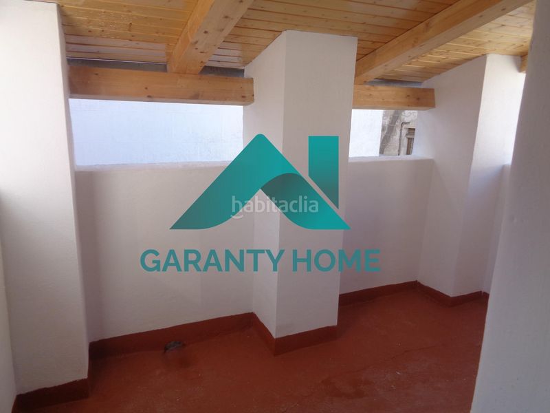 Foto 720acd77-ab33-423d-8cb5-ff3c633d5c20. Casa se vende vivienda y local en zona pintores plaza mayor en Cáceres