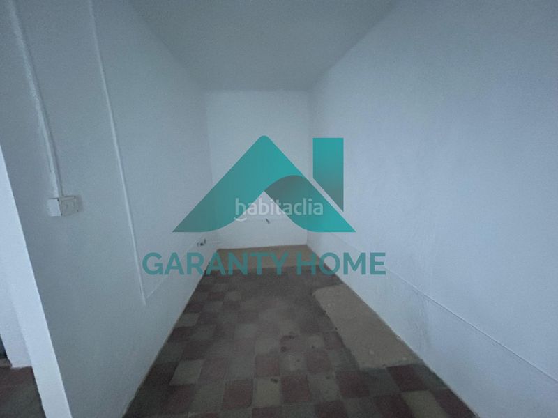Foto c9f716f5-e1cb-4bf4-9a6f-a61e30c8a866. Casa se vende vivienda y local en zona pintores plaza mayor en Cáceres