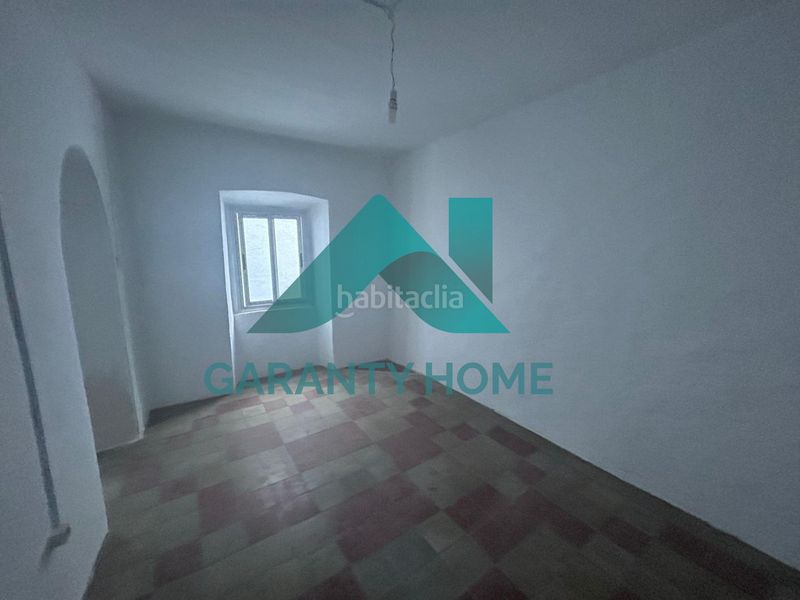 Foto fae03039-643e-4661-bad3-71ac3c0566ad. Casa se vende vivienda y local en zona pintores plaza mayor en Cáceres