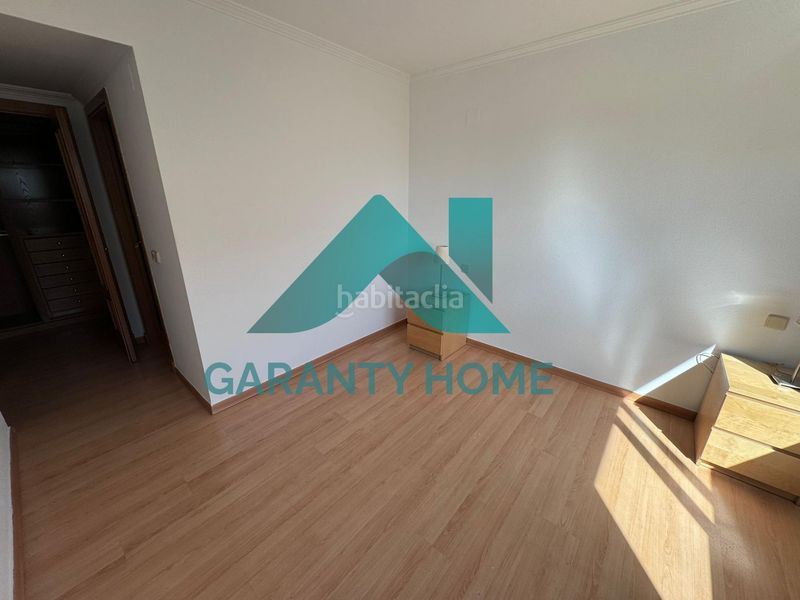 Foto 80706f9d-4f74-41e0-b766-595425a6ff61. Rent flat with heating parking pool in Centro Cáceres