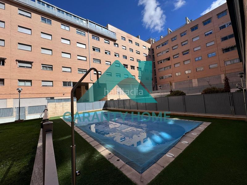 Foto bb40c91d-40a9-4bfa-9a88-f23b9e4e3689. Rent flat with heating parking pool in Centro Cáceres