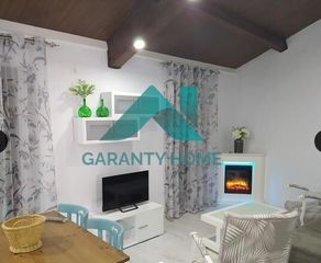 Alquiler Casa en Casco Antiguo. Se alquila casa reformada en zona plaza de italia