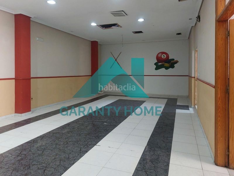 Foto 35bae6b8-efee-4f2b-86cd-4843419b4706. Local comercial a Centro Cáceres