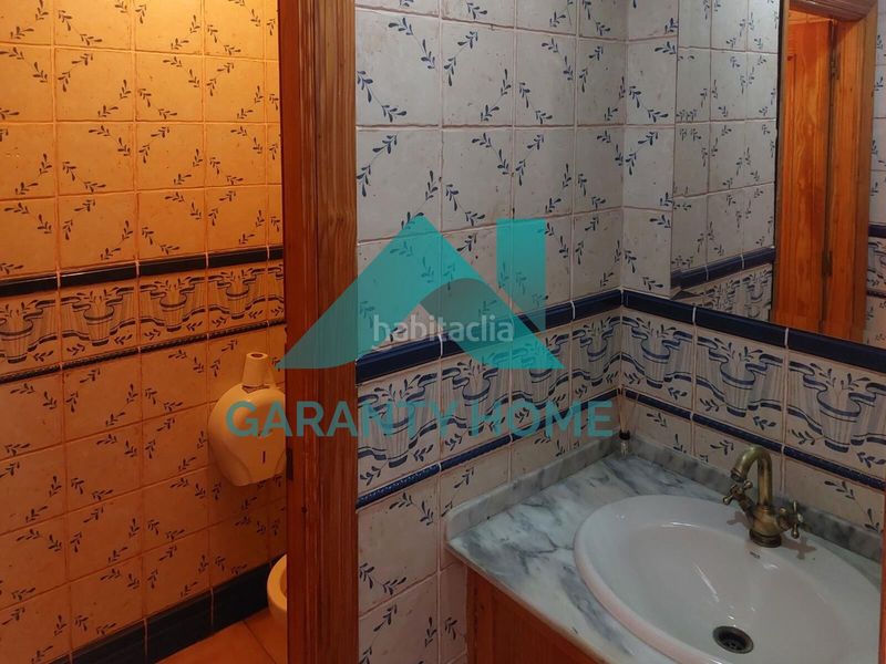Foto 50a2a891-4cd2-4a21-b0b6-45c63f8794dc. Local comercial a Centro Cáceres