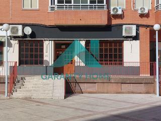 Local commercial à Centro. Se vende bar en zona moctezuma, cáceres