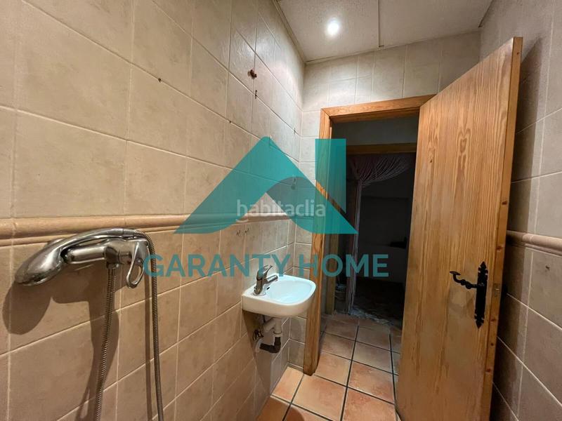 Foto 13bed9c3-8c8b-402b-b46c-c4ad6c72d30b. Alquiler local comercial  en alquiler en el Centro ! en Cáceres