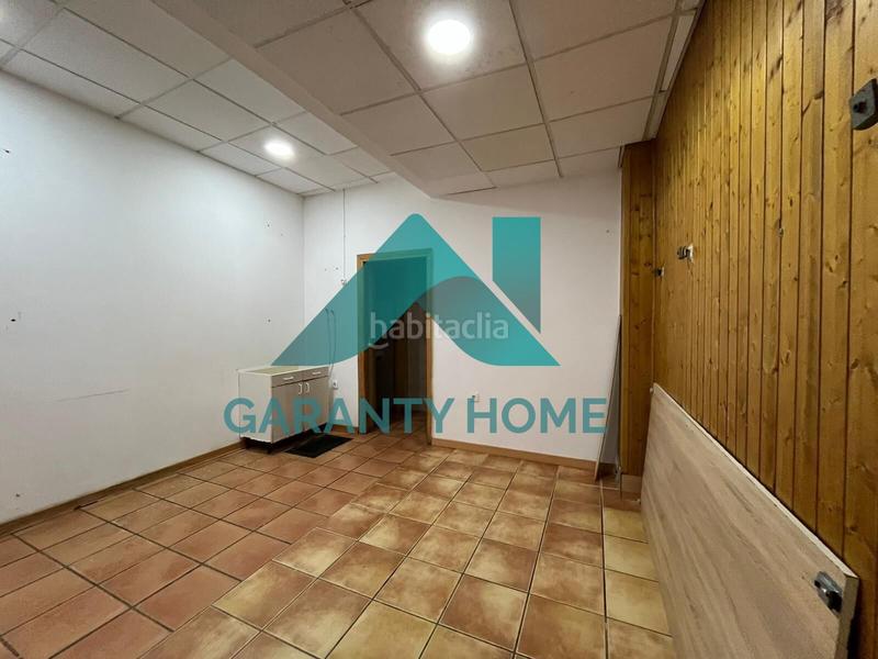 Foto 35b47d9f-b772-43ff-bfd7-044a14a07e15. Location local commercial dans Centro Cáceres