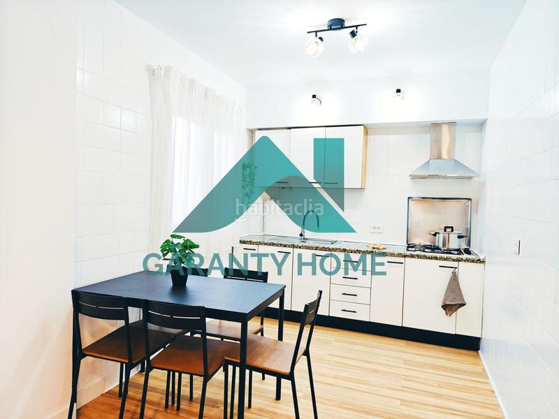 Foto 1bda8ea5-5587-43d8-90b8-2f86713c12df. Location appartement dans Casco Antiguo Cáceres