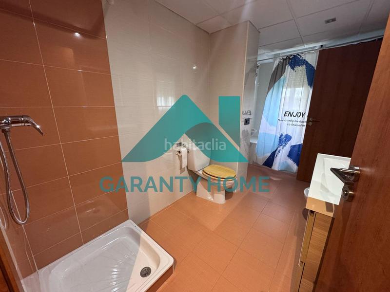 Foto 0f6b3d60-33f3-4f63-923b-9e64694f212d. Alquiler piso se alquila piso en zona junquillo! en Cáceres