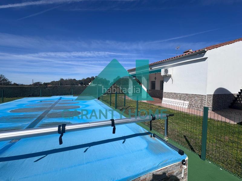 Foto 59e61a4c-9fb9-47e3-befa-1c757eb889a7. Casa amb calefacció piscina a Estación Arroyo Malpartida Cáceres