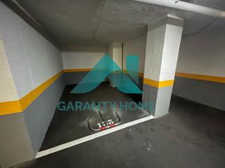 Aparcament cotxe a Centro. Se vende plaza de garaje en zona gil cordero, cáceres